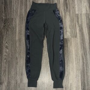 Lululemon Dark Grey and Blue Joggers Size 2